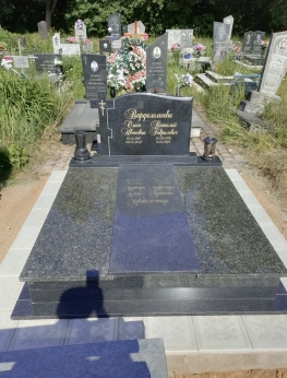 Памятник двойной 131